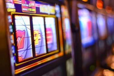 Result display and payout settlement